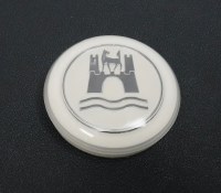 Horn Button With Logo - Ivory