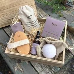 Additional picture of Herb Dublin Wellness Hamper