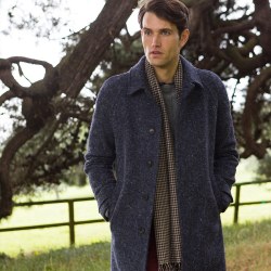 Additional picture of Magee Erne Tweed Overcoat