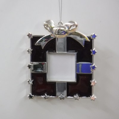 PICTURE FRAME PRESENT