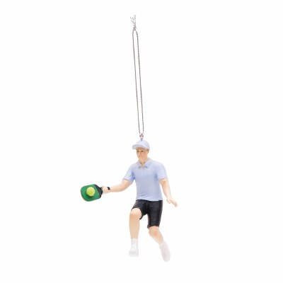 MALE PICKLE BALL PLAYER