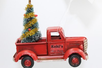 METAL RED TRUCK WITH TREE