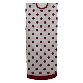 RED AND WHITE TREE SKIRT