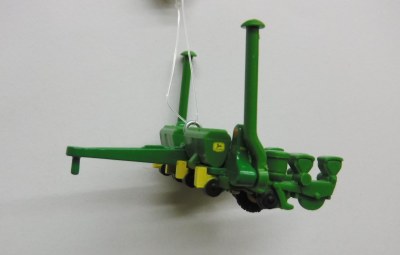 JOHN DEERE CORN PLANTER