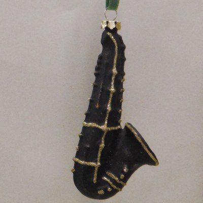 BLACK SAXOPHONE