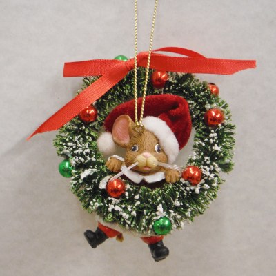 MOUSE IN WREATH ORN
