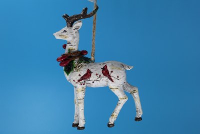 STRAIGHT LOOKING REINDEER