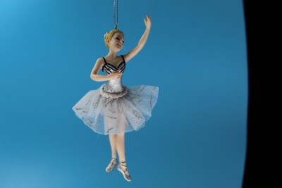 BALLERINA DRESSED IN SILVER