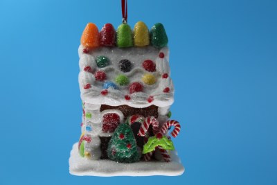 GINGERBREAD HOUSE