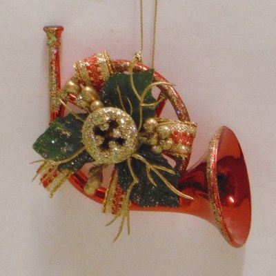 RED CHRISTMAS HORN