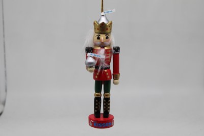 HERSHEY KISSES NUTCRACKER