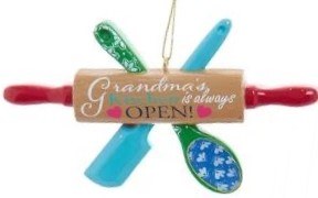 GRANDMA KITCHEN IS ALWAYS OPEN