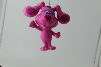 MAGENTA