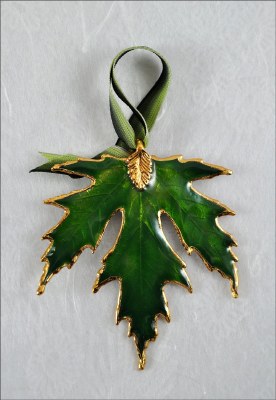 GREEN SILVER MAPLE LEAF