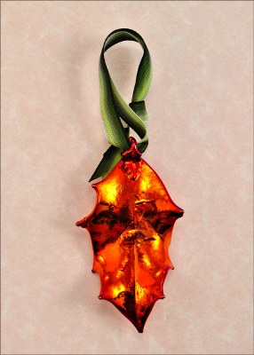 HOLLY LEAF IRRIDESCENT