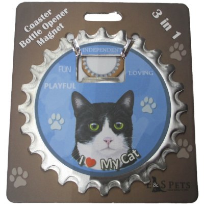 BLACK AND WHITE CAT MAGNET