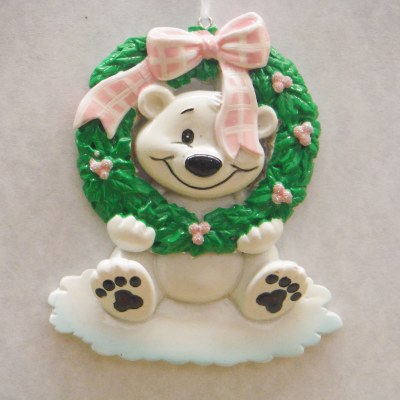 BABY POLAR BEAR WITH WREATH