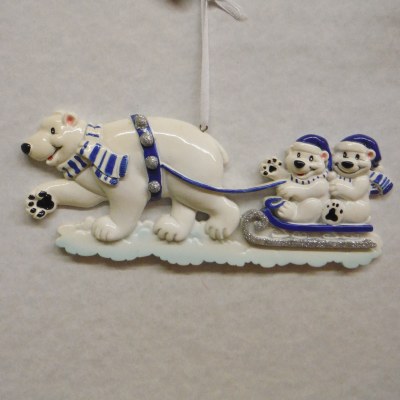 POLAR BEAR ON SLEIGH 3
