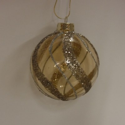 CLEAR BALL WITH GLITTER DESIGN
