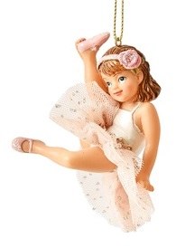 WHITE OUTFIT BALLERINA