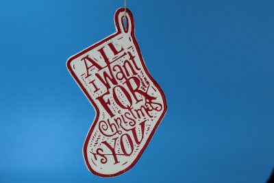STOCKING EMBOSSED