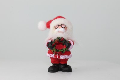 SANTA W/ WREATH