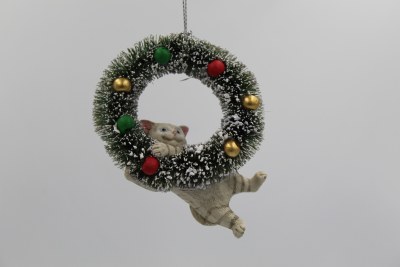 CAT IN WREATH