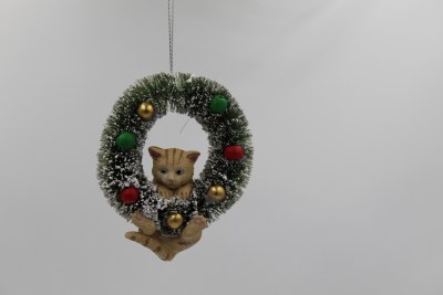 CAT IN WREATH