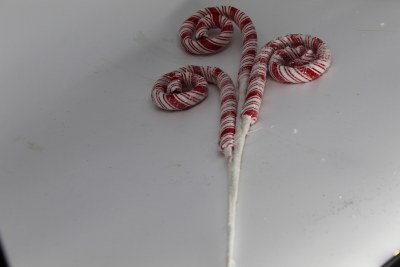 CANDY CANE PICK