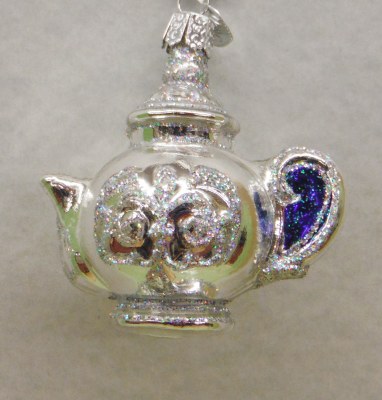 TEA POT OLD WORLD
