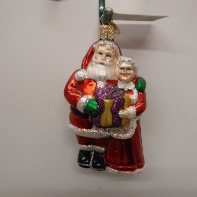 MR &amp; MRS CLAUSE GLASS