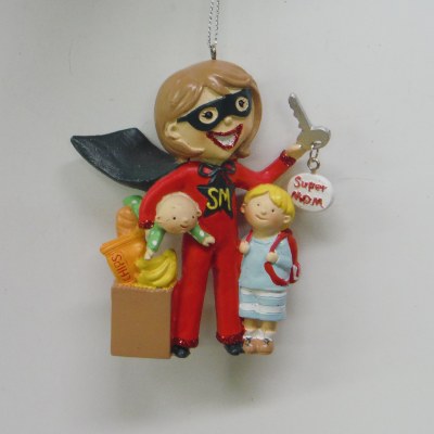 SUPER MOM