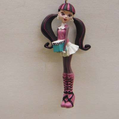 MONSTER HIGH DRACULAURA