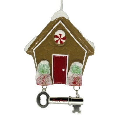 GINGERBREAD HOUSE WITH KEY