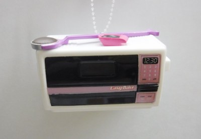 EASY BAKE OVEN