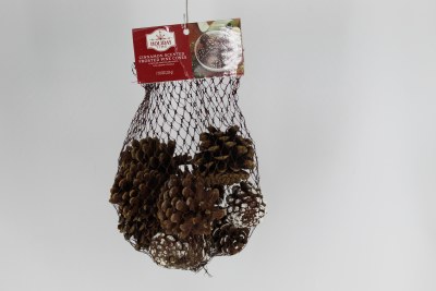 FROSTED SCENTED PINECONES