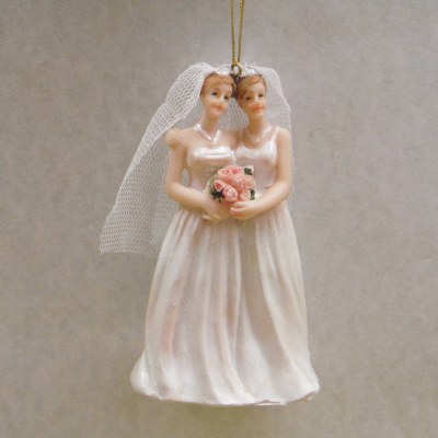 2 BRIDES  GAY COUPLE