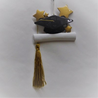 GRADUATION CAP WITH TASSEL