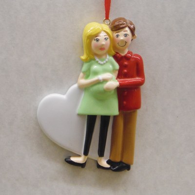 EXPECTING COUPLE