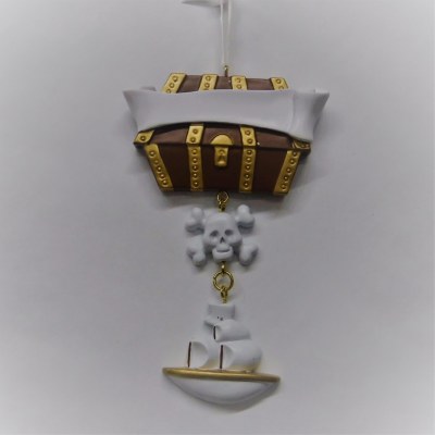 TREASURE CHEST WITH DANGLE