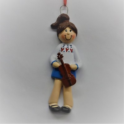 GIRL PLAYING VIOLIN