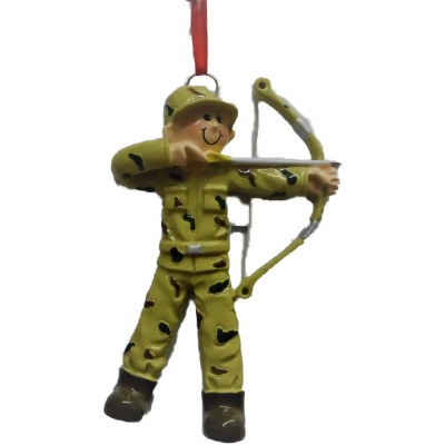 BOW HUNTER IN CAMO