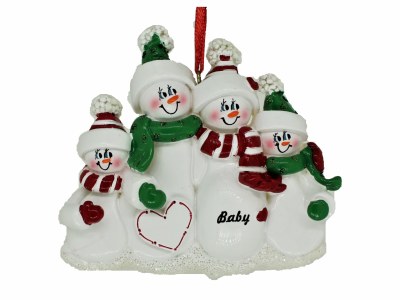 EXPECTING FAMILY OF 4