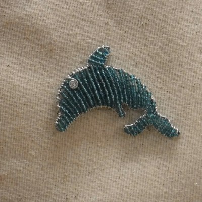 BEADED DOLPHIN MAGNET