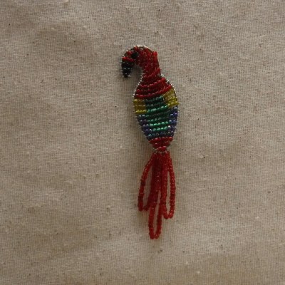 BEADED PARROT MAGNET