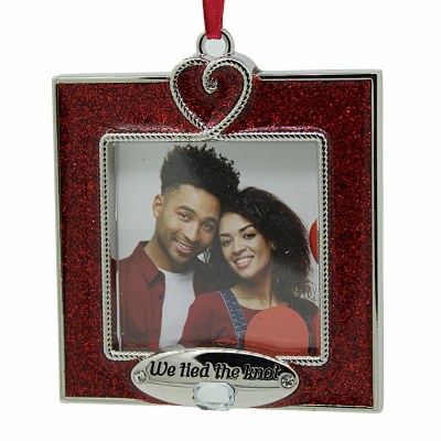 RED PICTURE FRAME