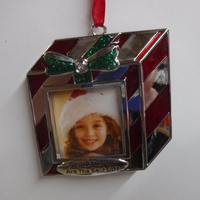PRESENT PICTURE FRAME