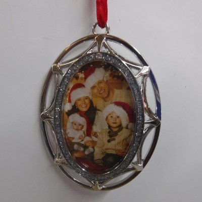 SILVER OVAL PICTURE FRAME