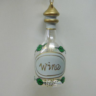 CLEAR GLASS WINE BOTTLE