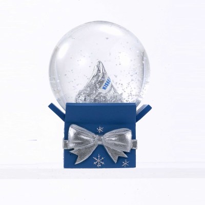 HERSHEY KISSES SNOW GLOBE
